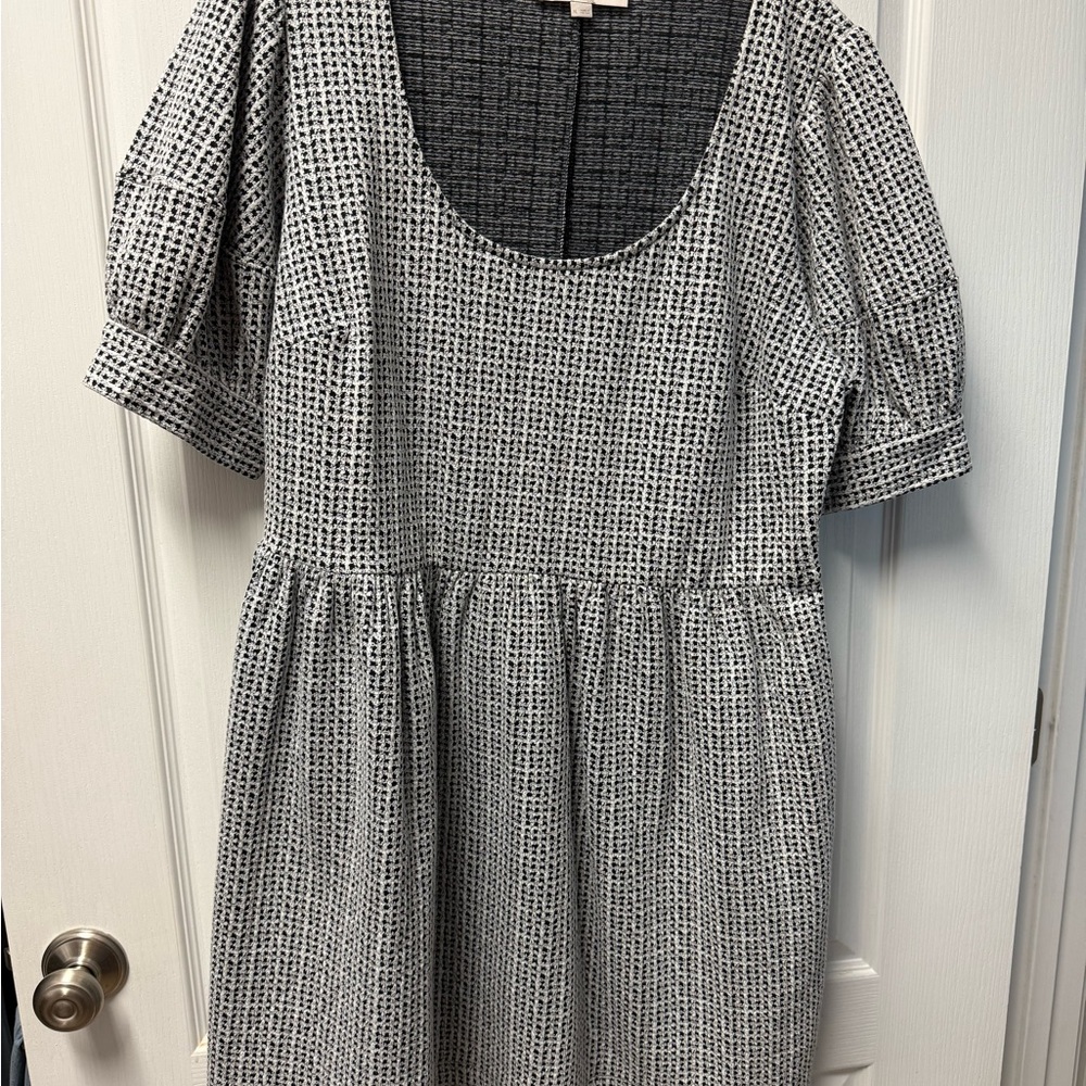 LOFT Black and White Long Sleeve Dress